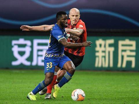 开云体育APP下载-冠军铁腰4年长约牵手深圳 18日归队第2轮或演首秀